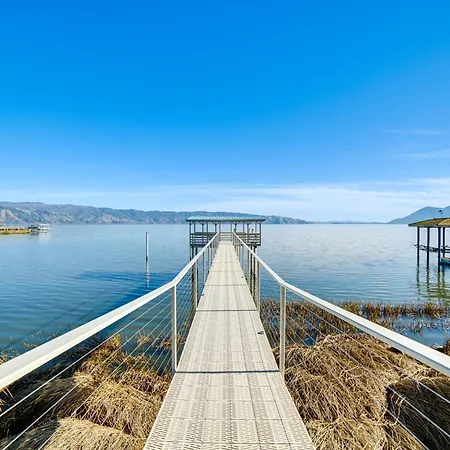 North Lakeport Home On Clear Lake Boat And Unwind!